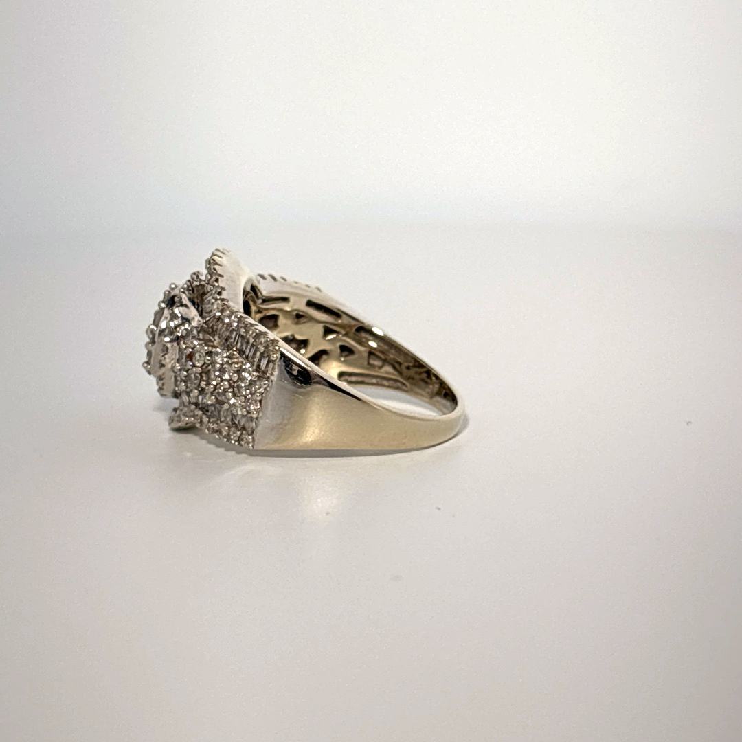 Diamonds Head, Cluster Solitaire Ring, Natural Diamonds(1.35 CTW) GH/SI1, 10K White Gold, 7.4 Gram Total Weight