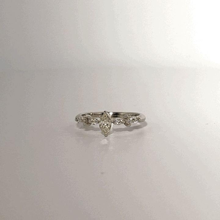 Natural Diamonds (0.43 CTW) Center Marquise (0.28 CT), Size 6, Platinum 900