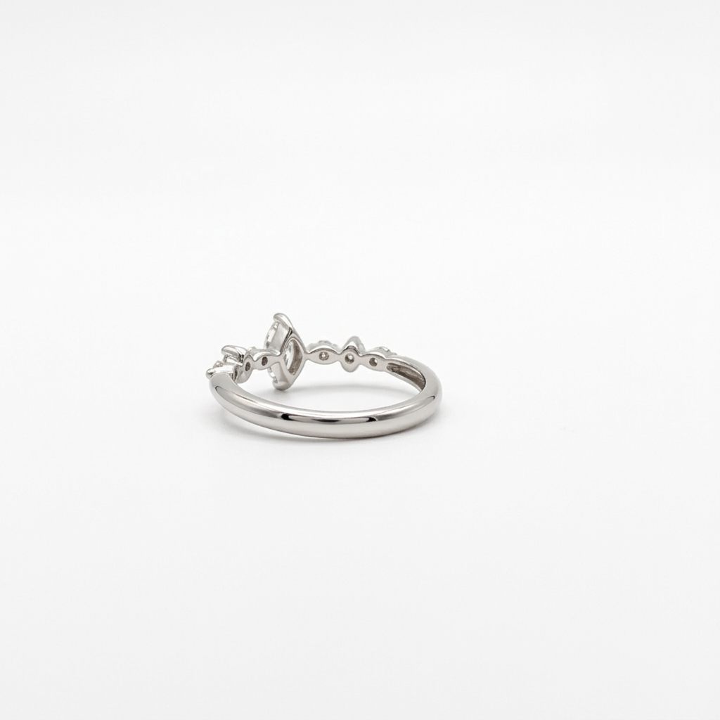 Natural Diamonds (0.43 CTW) Center Marquise (0.28 CT), Size 6, Platinum 900