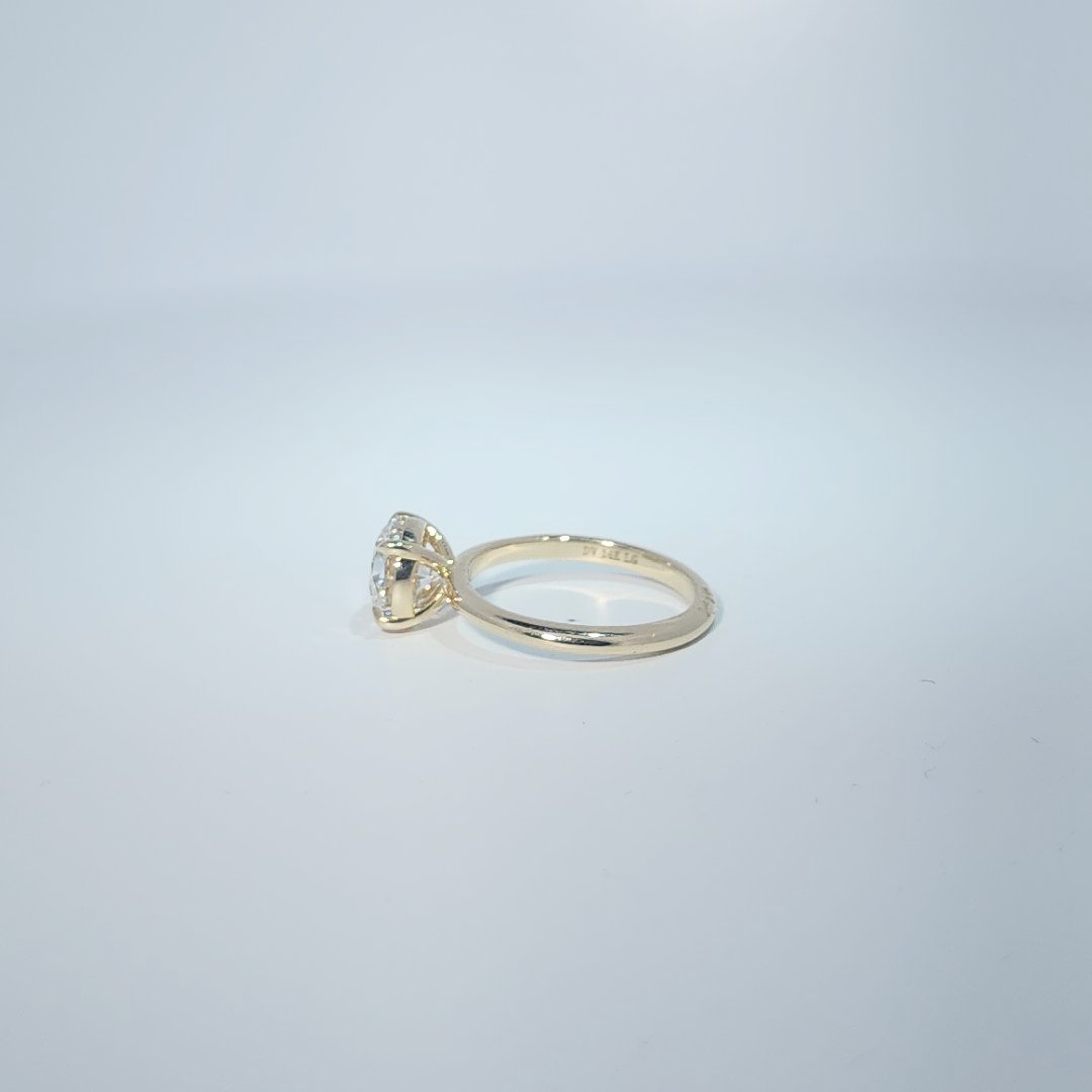 14K Yellow Gold Engagement Ring, set with 1 Lab Grown Diamond (2.03ct), 2.94g, Size 7.