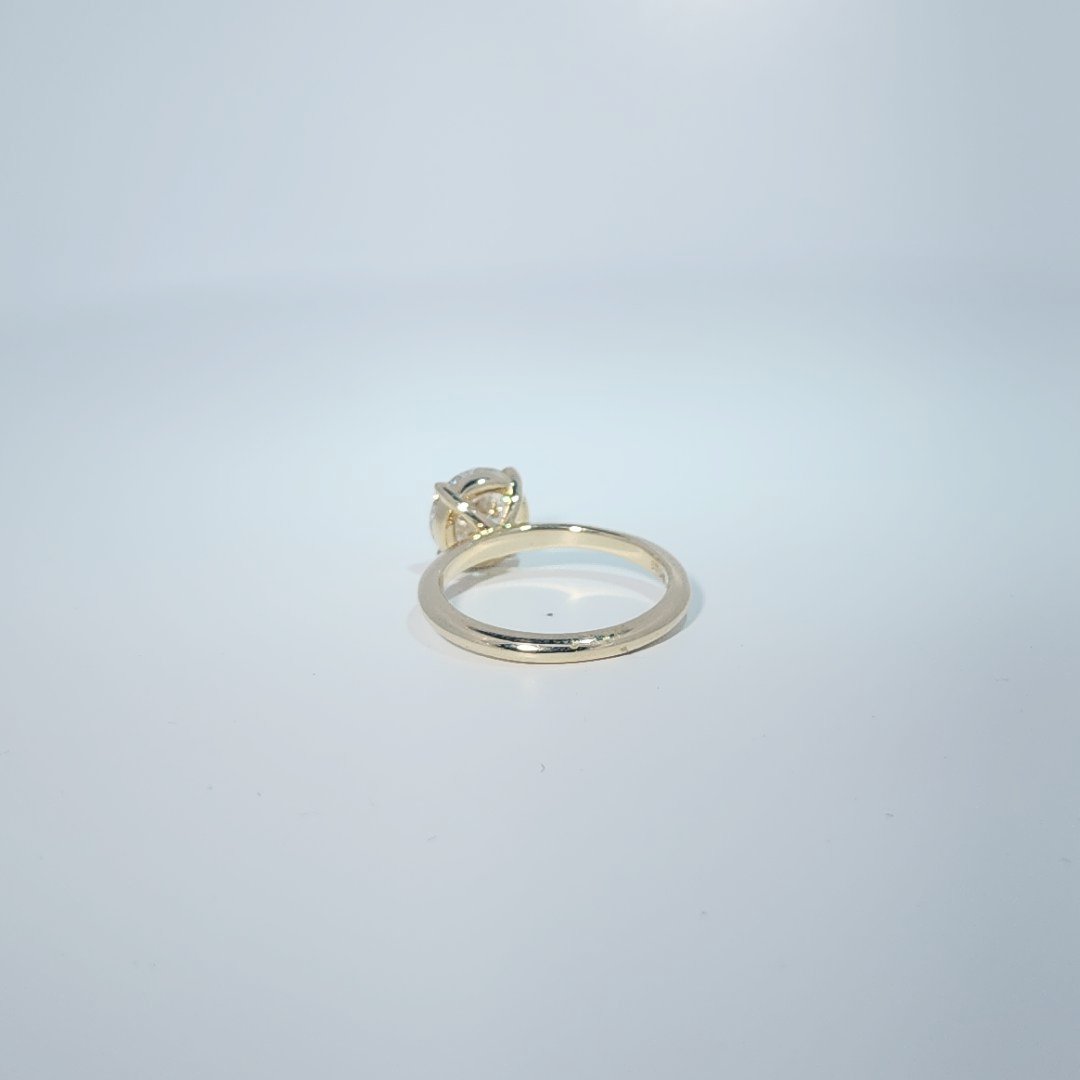 14K Yellow Gold Engagement Ring, set with 1 Lab Grown Diamond (2.03ct), 2.94g, Size 7.