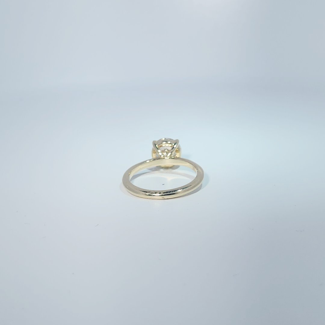 14K Yellow Gold Engagement Ring, set with 1 Lab Grown Diamond (2.03ct), 2.94g, Size 7.