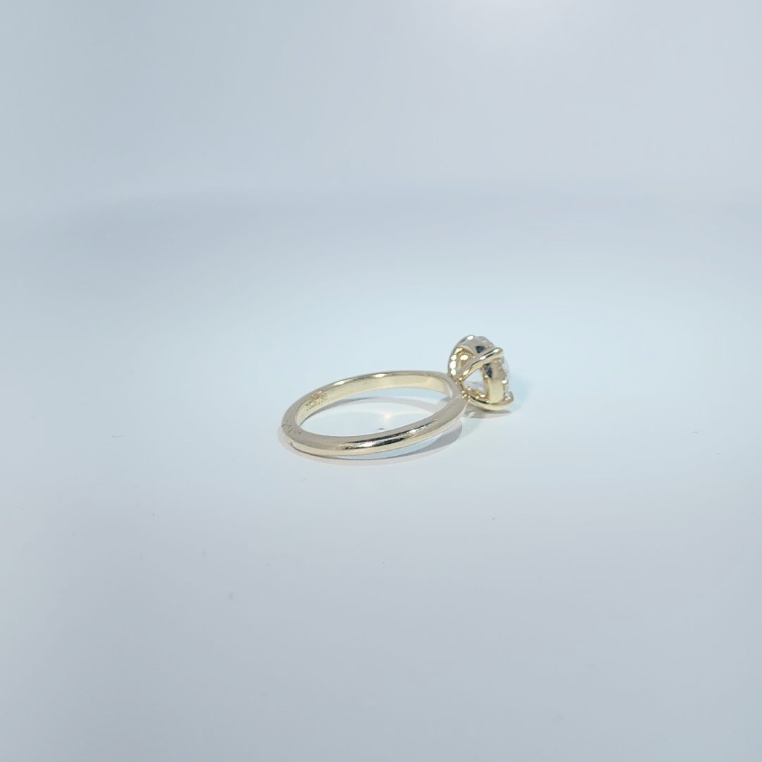 14K Yellow Gold Engagement Ring, set with 1 Lab Grown Diamond (2.03ct), 2.94g, Size 7.