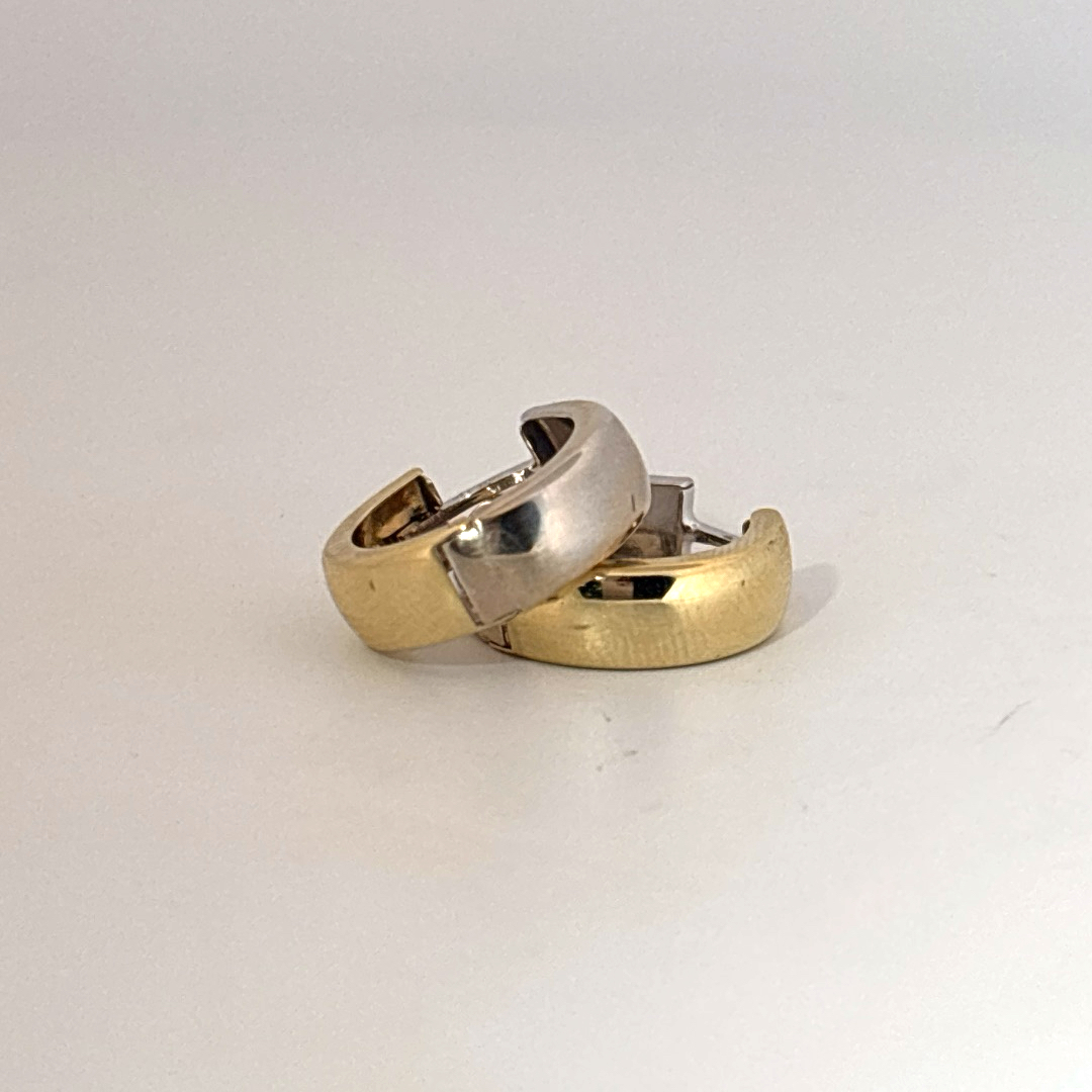 18K Dual White/Yellow Gold Earrings, 2.32g, Female style.