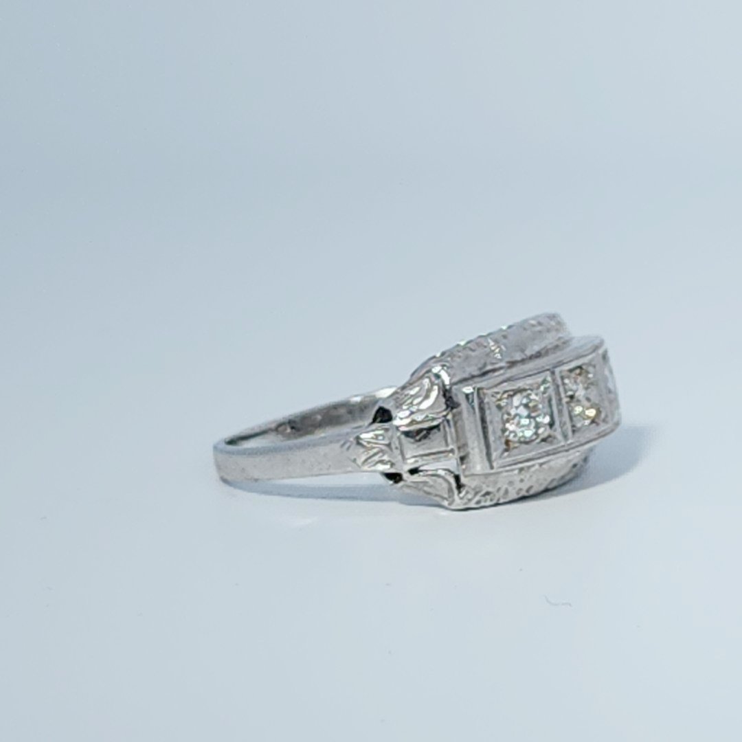 Vintage Art Deco, Natural Diamonds GH VS1(0.18CTW)