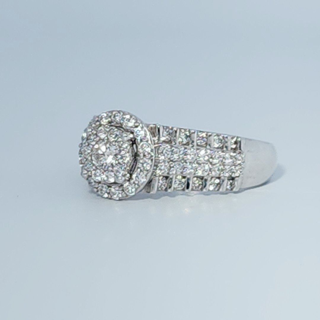 Diamonds Head, Cluster Solitaire Ring, Natural Diamonds(0.90 CTW) GH/SI1