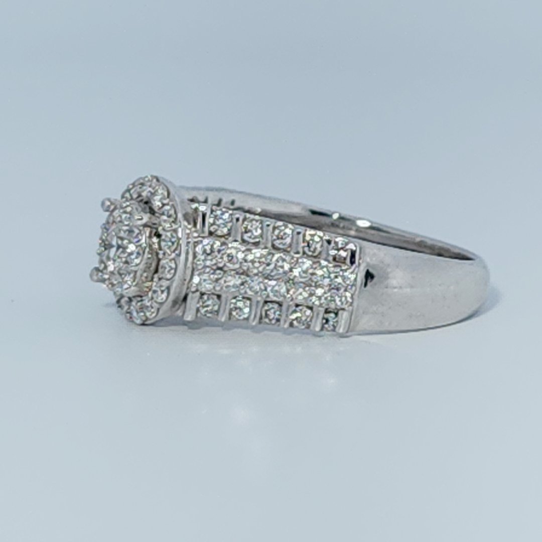 Diamonds Head, Cluster Solitaire Ring, Natural Diamonds(0.90 CTW) GH/SI1