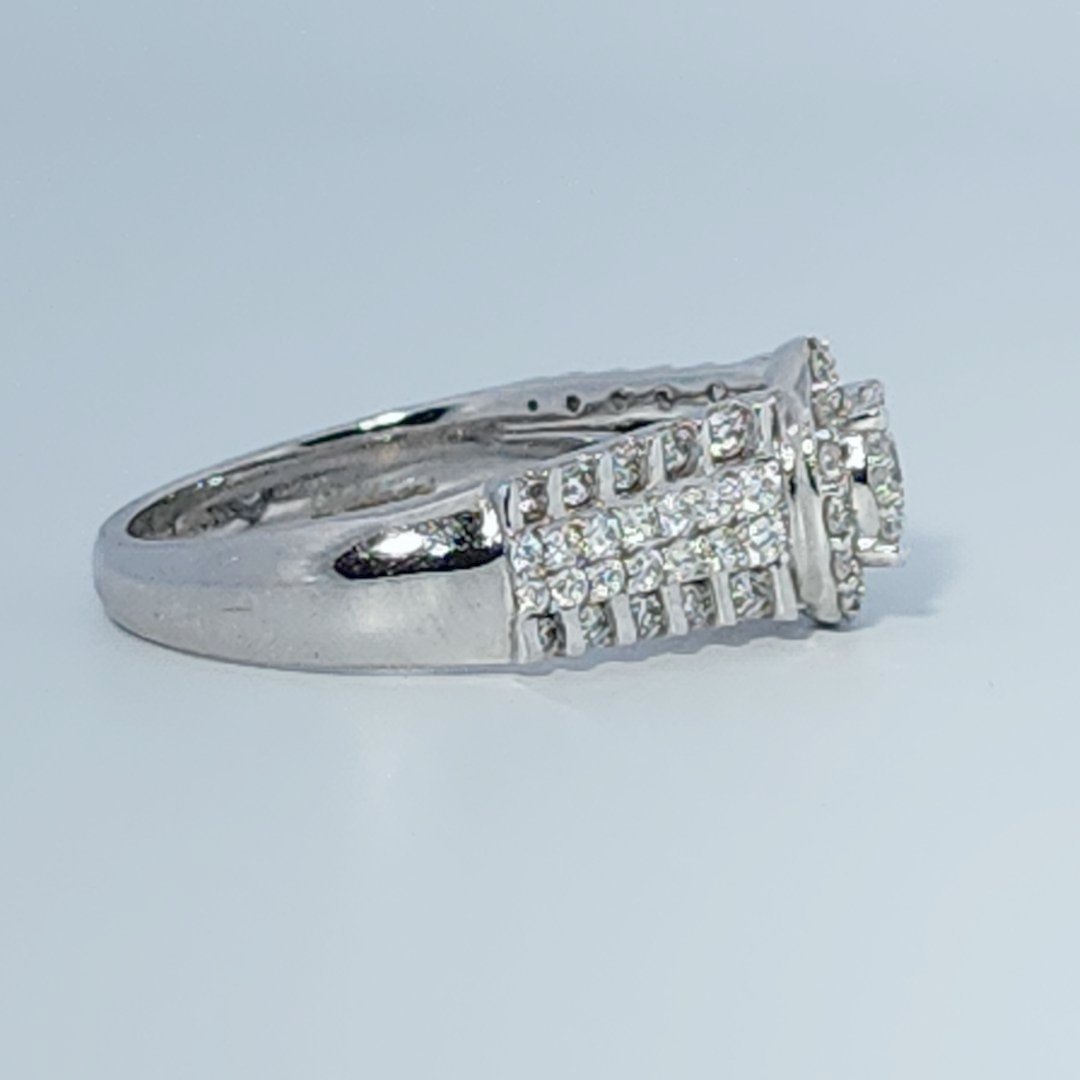 Diamonds Head, Cluster Solitaire Ring, Natural Diamonds(0.90 CTW) GH/SI1