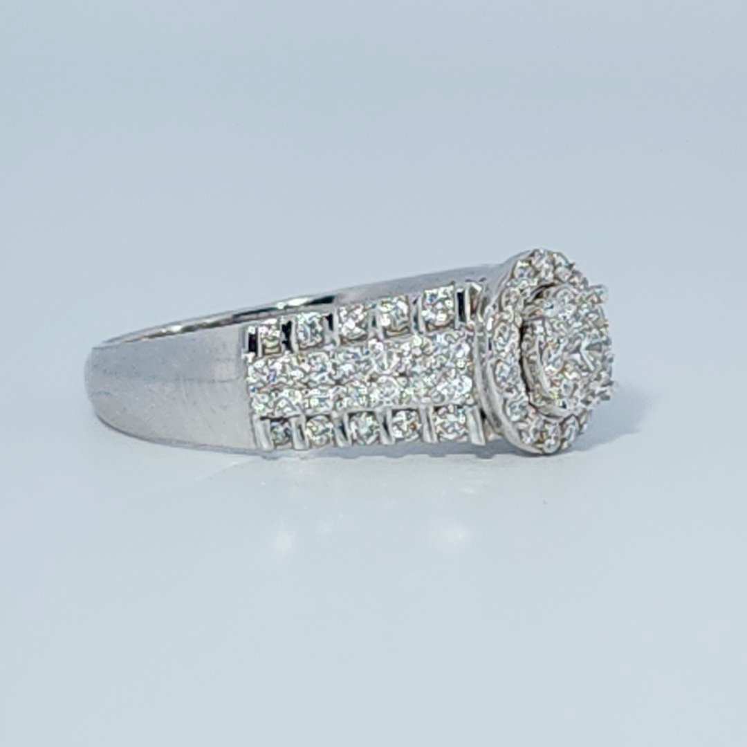 Diamonds Head, Cluster Solitaire Ring, Natural Diamonds(0.90 CTW) GH/SI1