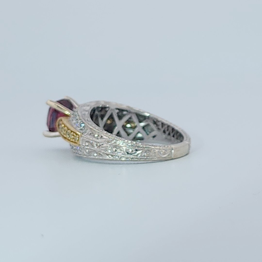Yellow and white Diamond (0.30 CTW Approximately) with Burmese Red Spinel stone in Center (1.45CT 6.91X6.23mm). 7.80 Gram Total weight, 18K White and Yellow - Gold, GIA-5231573527